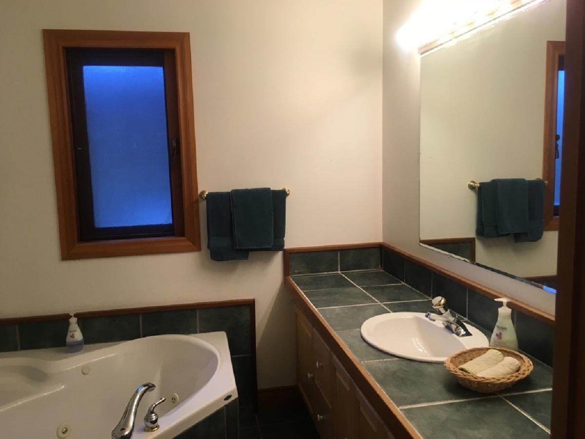Tofino Stormbay Guest House מראה חיצוני תמונה