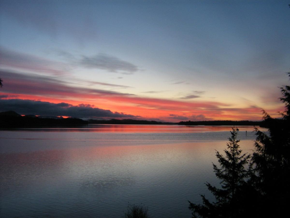 Tofino Stormbay Guest House מראה חיצוני תמונה